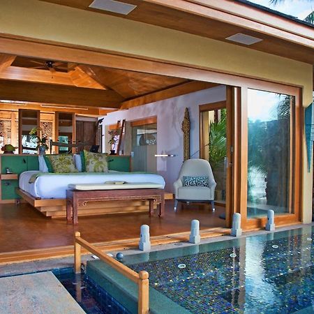 Upni Duniya - Luxury, Beachfront 9-Suites Villa Bang Rak Beach  Rom bilde