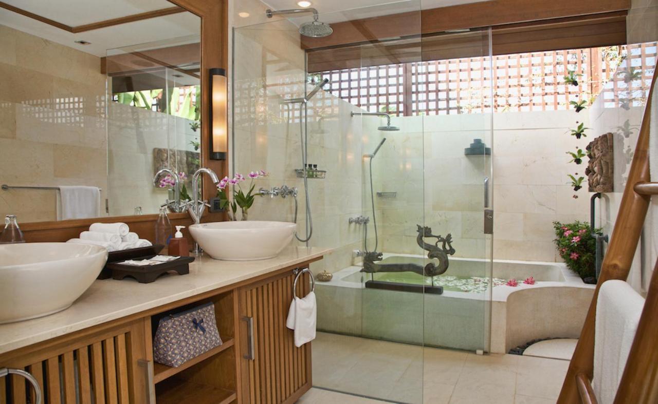 Upni Duniya - Luxury, Beachfront 9-Suites Villa Bang Rak Beach  Rom bilde