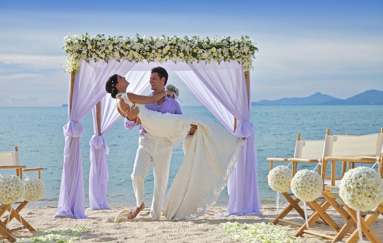 Upni Duniya - Luxury, Beachfront 9-Suites Villa Bang Rak Beach  Rom bilde