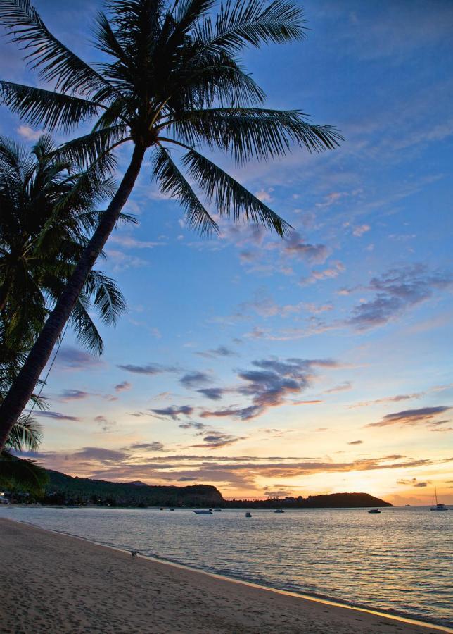 Upni Duniya - Luxury, Beachfront 9-Suites Villa Bang Rak Beach  Eksteriør bilde