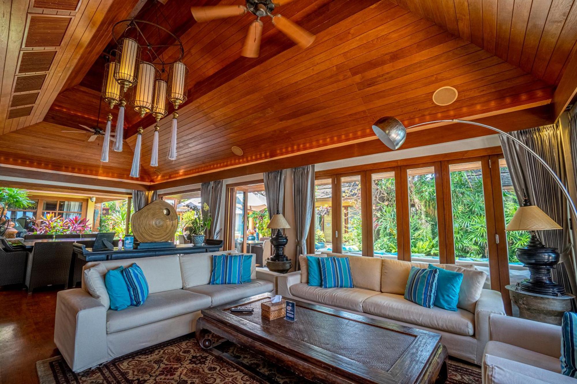 Upni Duniya - Luxury, Beachfront 9-Suites Villa Bang Rak Beach  Eksteriør bilde